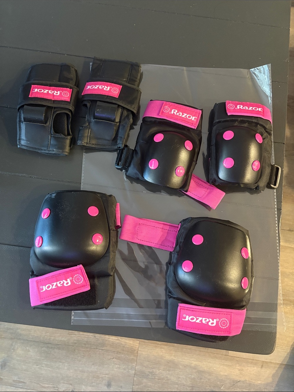 Razor Black Protective Pad Set with Pink Accents